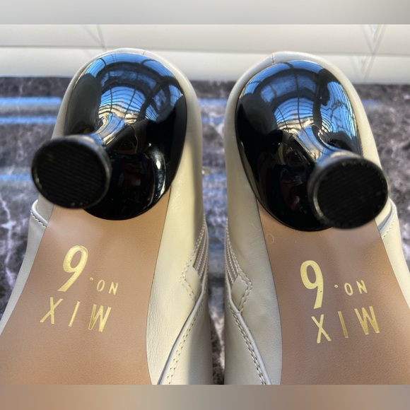 M6 Lexey Bootie Cream and Black flare Heel Never Worn Size 8 1/2M/ 39 - Picture 15 of 16